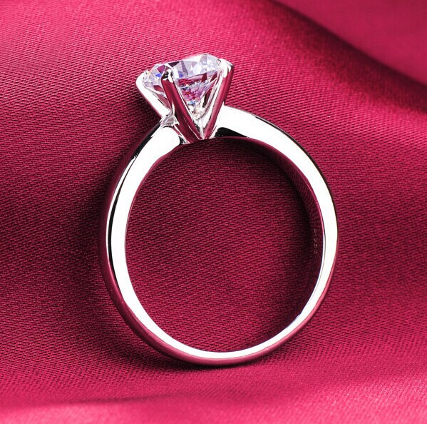 Exquisite Crystal Ring - Image 4