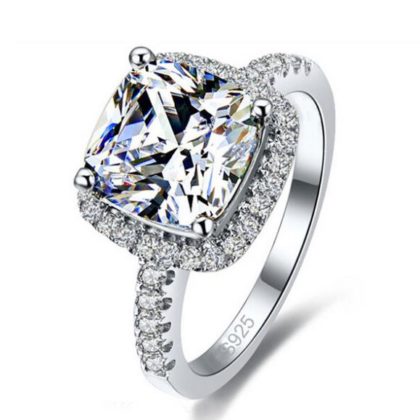 Elegant Zirconia Ring