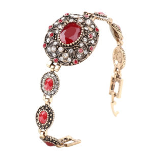 Graceful Compelling Design Bracelet